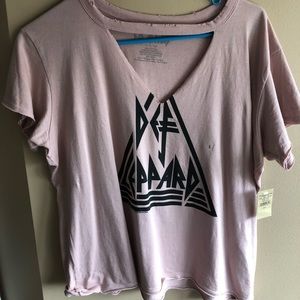 American Eagle distressed graphic tee